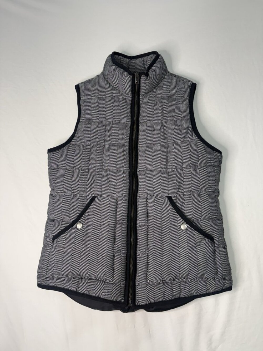 Women’s A NEW DAY Lined Puffer Vest Grey Black SMALL